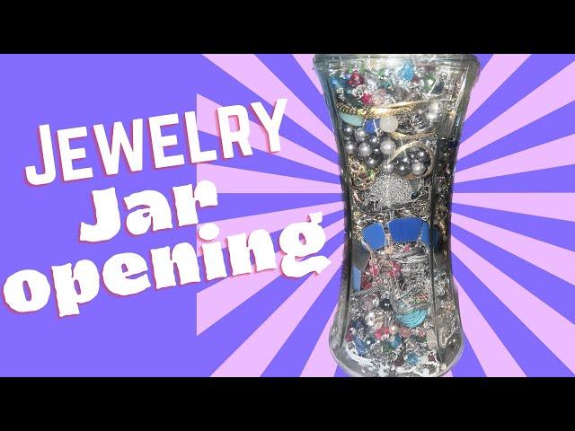 Let’s open a jewelry jar ! Lots of gold, silver & Diamonds 