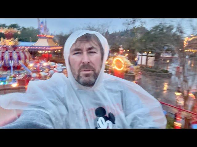 A Rainy Night At EMPTY Magic Kingdom -Outdoor Rides With No Wait Times / Bad Weather At Disney World