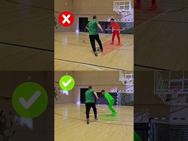 База защитника, без которой никогда не обыграть нападающего ️ @assist_school