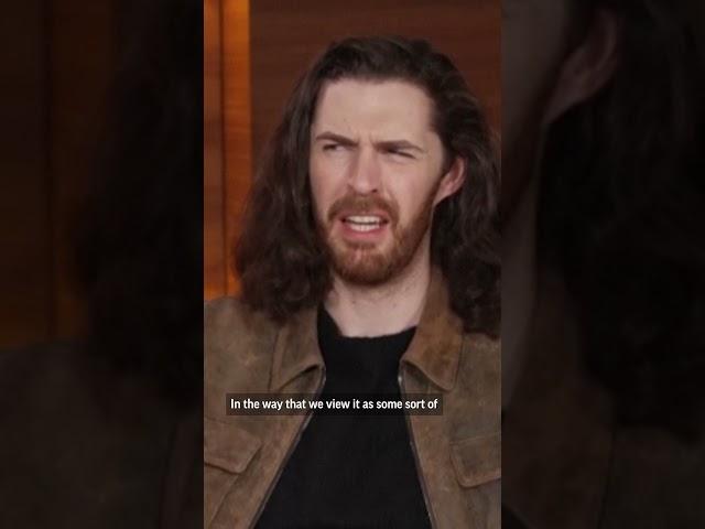 Hozier shares his thoughts on AI and why people have an “obsession” with ChatGPT. #shorts