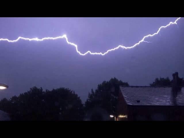 Lightning in Slow Motion - Filmed With Microsoft Lumia 950