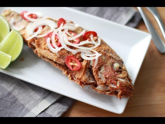 Andrew Zimmern Cooks: Fried Whole Yellowtail Snapper