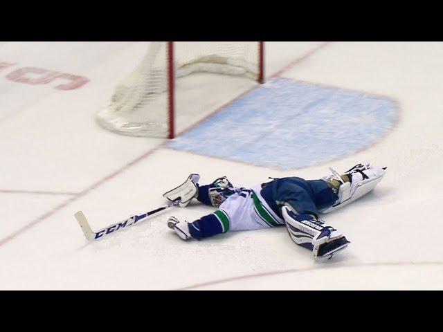 Gotta See It: Miller makes outrageous save on empty net attempt