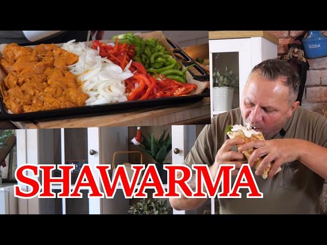 TEGO NIE KUPISZ W KEBABOWNI ! Shawarma czyli zawijaniec z warzywami i jakimś mięsem / Oddaszfartucha