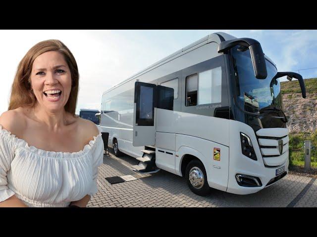 MINI-HOUSE MOTORHOME instead of LUXURY BUNGALOW  Young woman (42) sells EVERYTHING