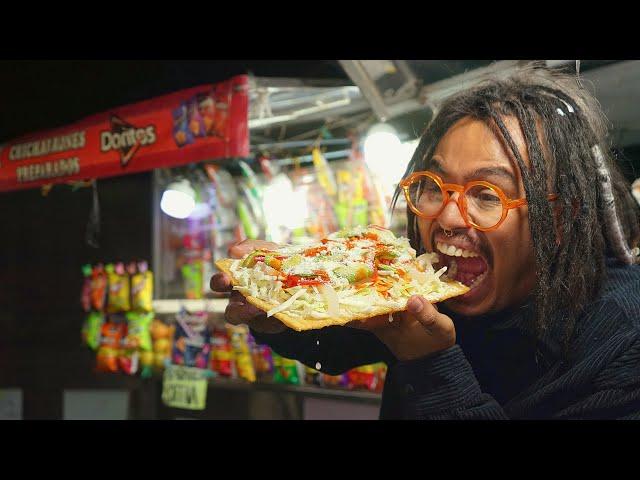 COMIDA CALLEJERA NOCTURNA EN IZTAPALAPA - Lalo Elizarrarás