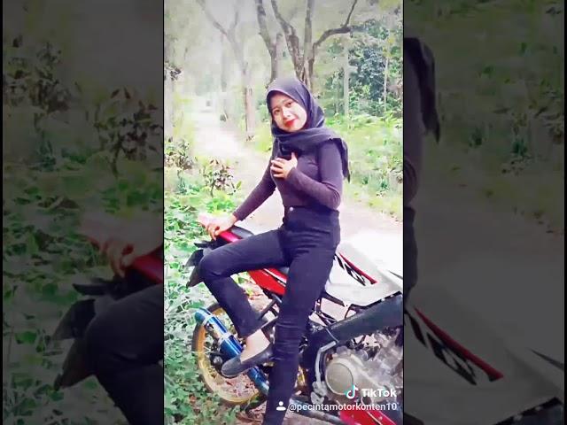 story WA #cewe vixion 