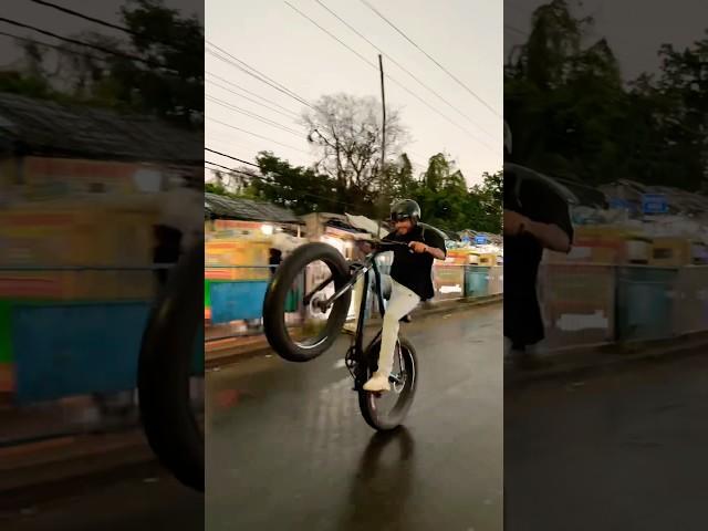 ️Wheelie on ,,,,,#viralvideo #viralreels #popular #wheelie #trending #kolkata