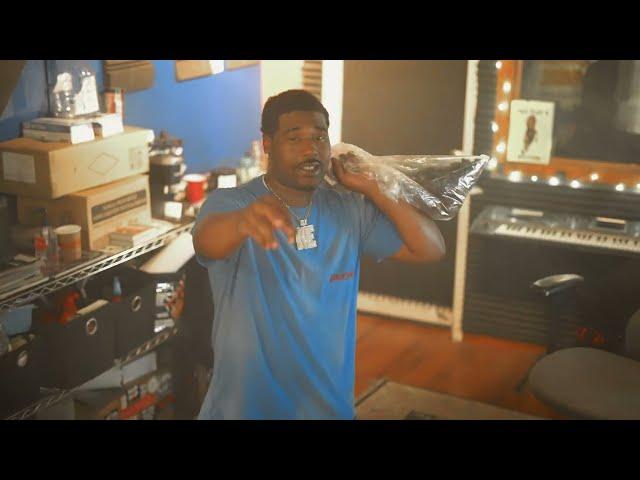 K.E. "Cash App" In Studio Performance @EnvisionedByFat prod. by @doeboymtbdoeboyhowyoumaket2531