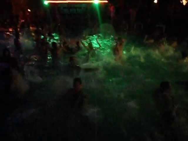 Coral Bungalows Pool Party... The Harlem Shake