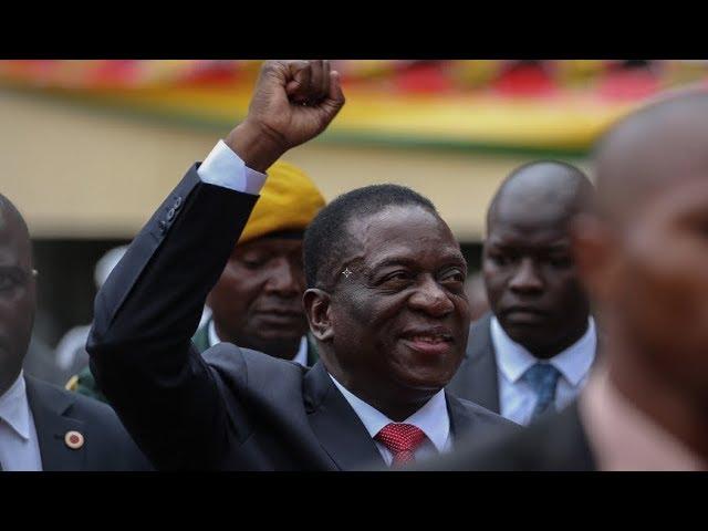 Emmerson Mnangagwa pays tribute to 'mentor' Robert Mugabe