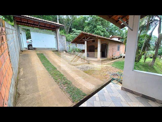 REF.703-VENDO/PARCELO CHÁCARA DE 2180M² COM LAGO E RIACHO EM IBIUNA-SP