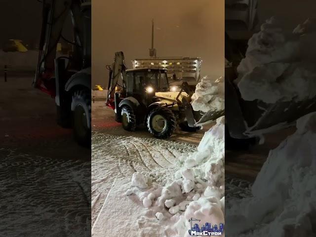 Вывоз снега с территории Севкабель Порт. Компания МакСтрой, обращайтесь 88122007576 #спб #вывозснега