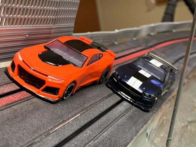 AFX Railings and Catch fence, then I cruise the urban track with  AFXMustang/AFXCamaro in 4K