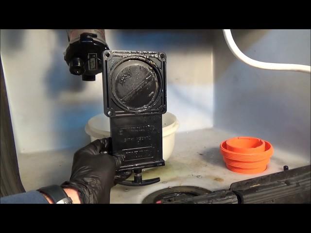 RV WASTE VALVE REPLACEMENT - IT'S EASY !!!!!!!!