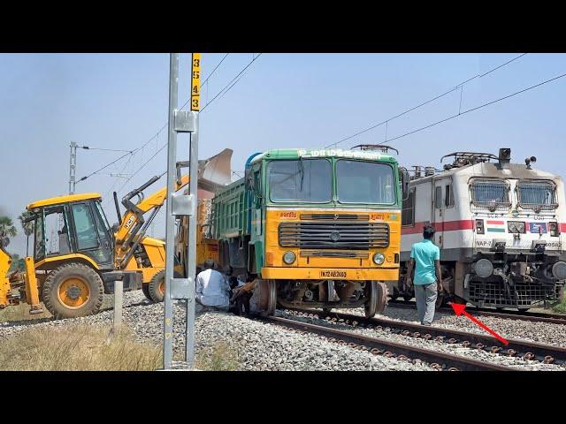 JCB 3DX Loading Small Stone in Rail Truck and Spreading in Railway Track | jcb and Truck