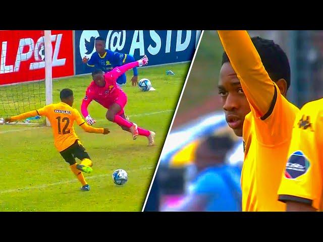 Kaizer Chiefs 17-YEAR OLD OBRIGADO Took On Masandawana |Mfundo Vilakazi Vs Mamelodi Sundowns