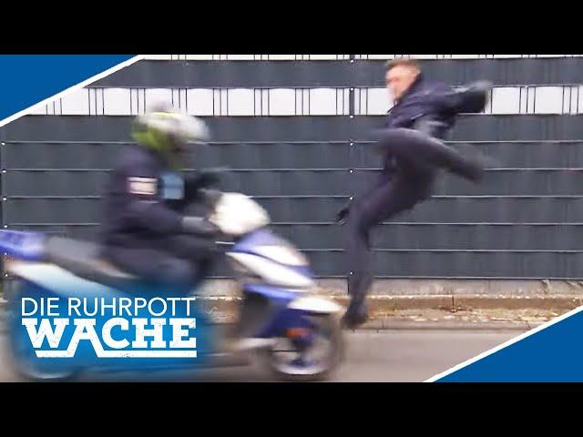 Smolik vs. Fake Polizist! Kann Smolik den Betrüger festnehmen? | 1/2 | Die Ruhrpottwache | SAT.1