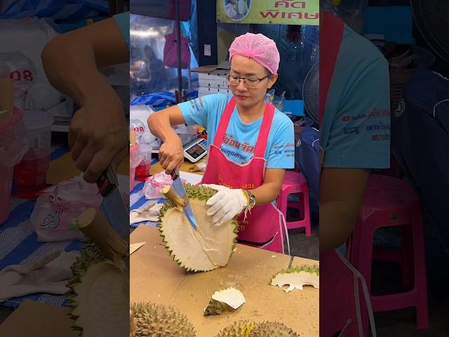 Amazing Giant Fruit! Thai Giant Durian Cutting Skills