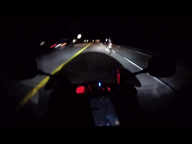 Yamaha R6 vs Police - The Cop Tried But No Success