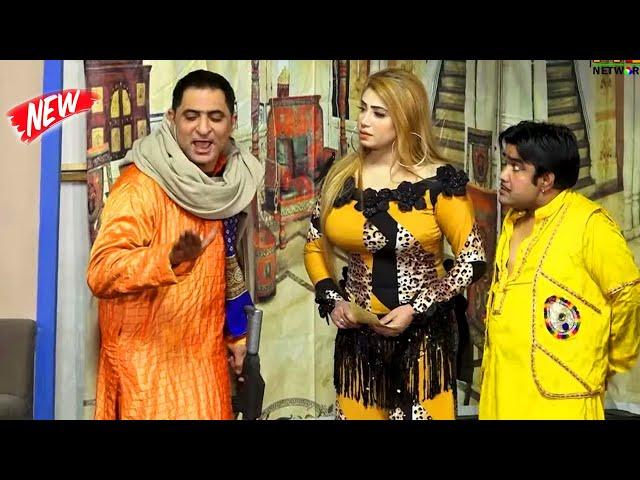 Amjad Rana and Sonu Butt | Guddu Kamal | Stage Drama | Sehray Wichon Akh Marda #comedy #comedyvideo