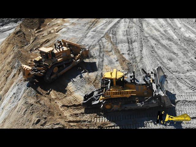 KOMATSU D475 and CATERPILLAR D11R BIG BULLDOZERS at work #komatsu #caterpillar #bulldozer #digger