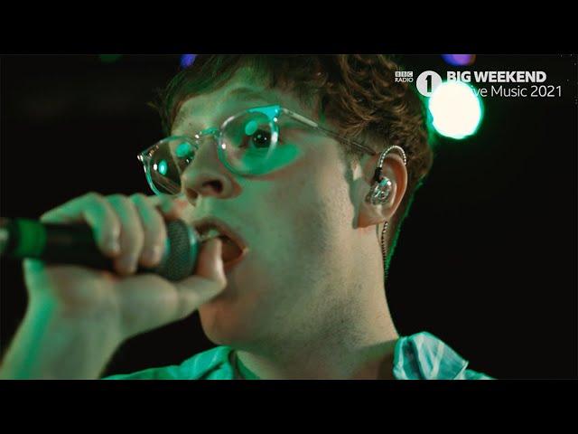 Deco - 'Brakes On' Live @ BBC Radio 1's Big Weekend 2021