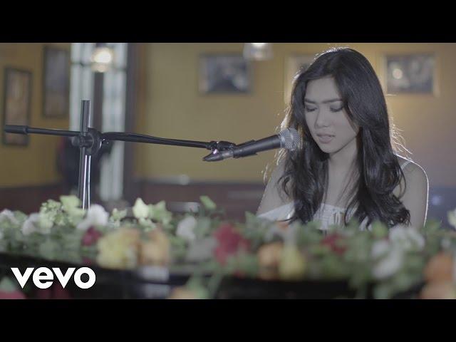 Isyana Sarasvati - Tetap Dalam Jiwa (Video Clip)