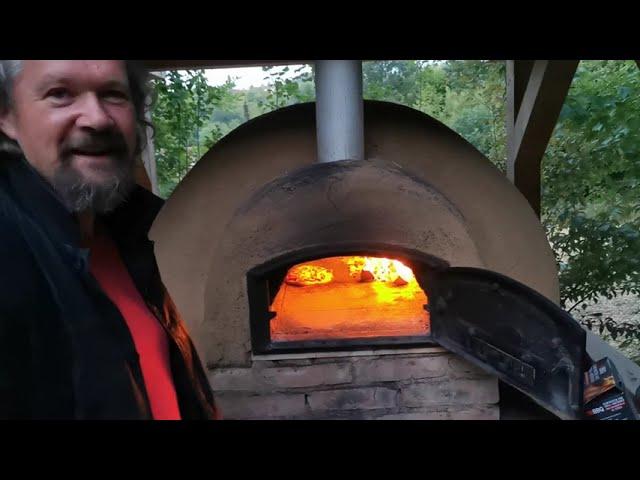 Einen Lehmofen / Pizzaofen / richtig schüren / feuern /mit Bernhard Gruber