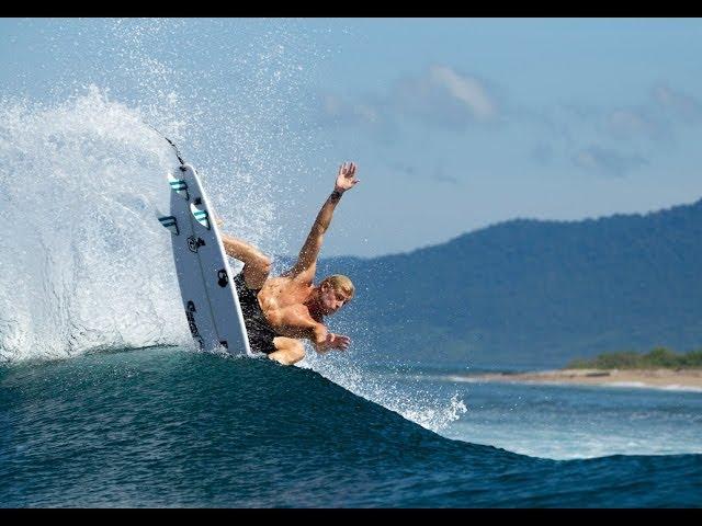 MICK FANNING - The Free Surfer, The World Champion.