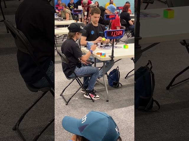 Feliks zemdegs doing 4 by 4 at the kewbz uk open in London