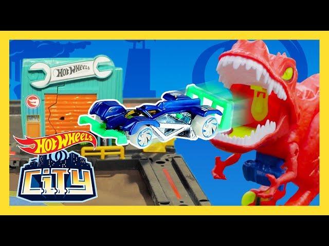 Monstrous T-REX EARTHQUAKE shakes HOT WHEELS CITY! | New News | @HotWheels