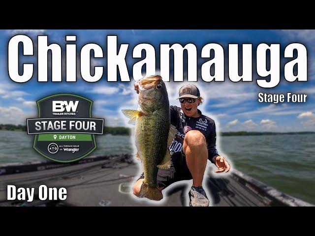 30LBS of Bass in 30 MINUTES! MLF Stage 4 - Lake Chickamauga, TN - Day 1