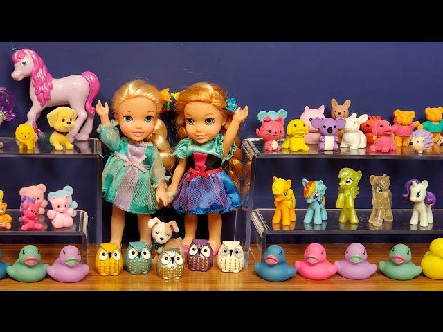 Birthday gifts shopping ! Elsa & Anna toddlers at the toy store - Barbie