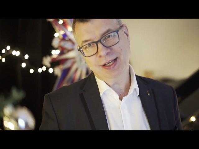 Dziś w stajence mały Jezus się narodził - zaśpiewajmy kolędę Jezusowi dziś - Paweł Piotrowski