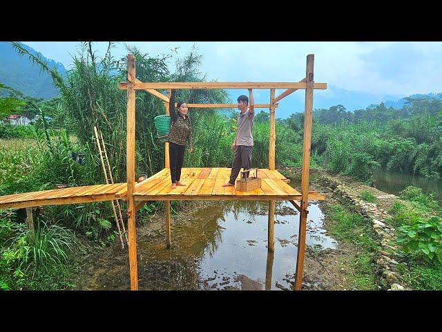 The journey of building a hut during the rainy season. The 2nd day of hard work for KONG & NHAT