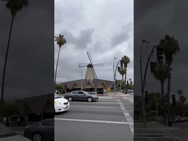 Denny’s / Van de Kamp’s Bakery #historical #losangeles #architecture
