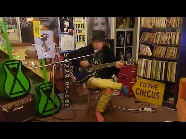 Dire Straits - Twisting By The Pool - Acoustic Cover - Danny McEvoy
