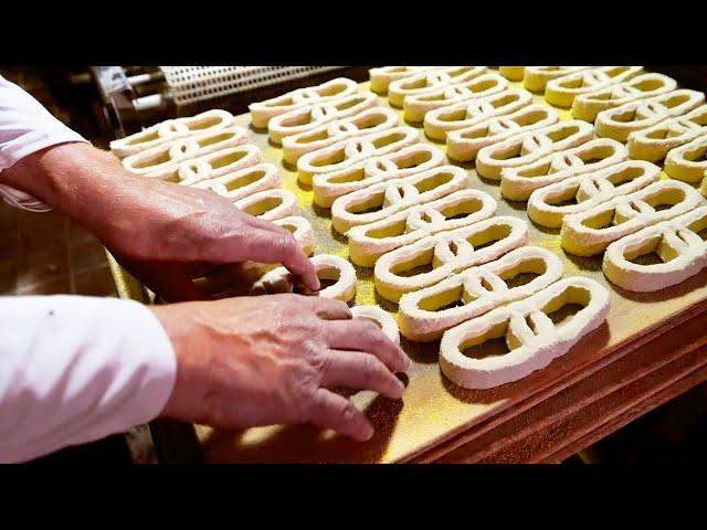 American Food - The BEST SOFT PRETZEL in Philly! Center City Pretzel Philadelphia