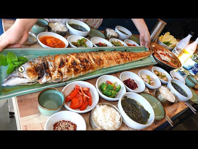 Amazing delicious! Giant grilled hairtail in Jeju Island  / Korean street food