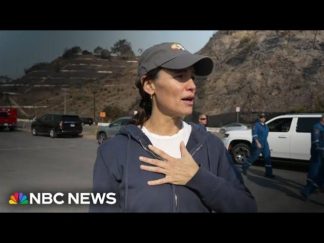 Jennifer Garner using 'celebrity privilege' to aid Californians affected by wildfires