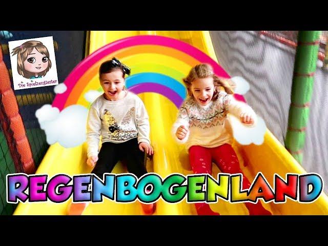 Hannah + Ava = Beste Freunde im INDOORSPIELPLATZ  mit Geschichten & Spielzeug / Spielzeugtester