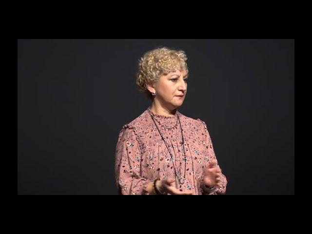 Becoming a Medical Interpreter | Pamela Zelaya | TEDxEarlhamCollege