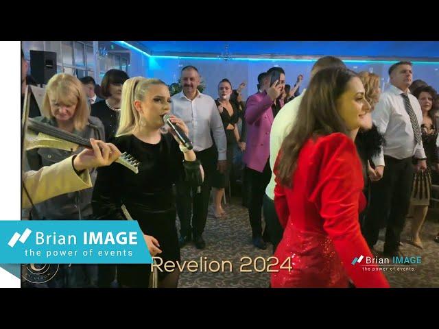 Denisa Tanigoi & AVA Music - Mândrulița mea din Verendin - Revelion 2024 Confort Ballroom Deta