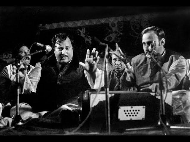 Ustad Nusrat Fateh Ali Khan at WOMAD '85  An Immersive Experience