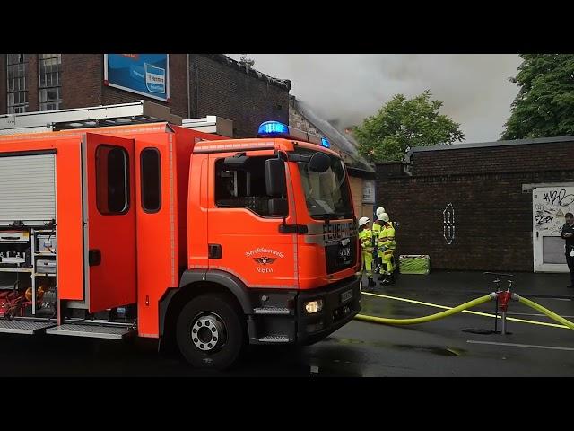 Lagerhallenbrand in Köln-Mülheim am 29.05.2022