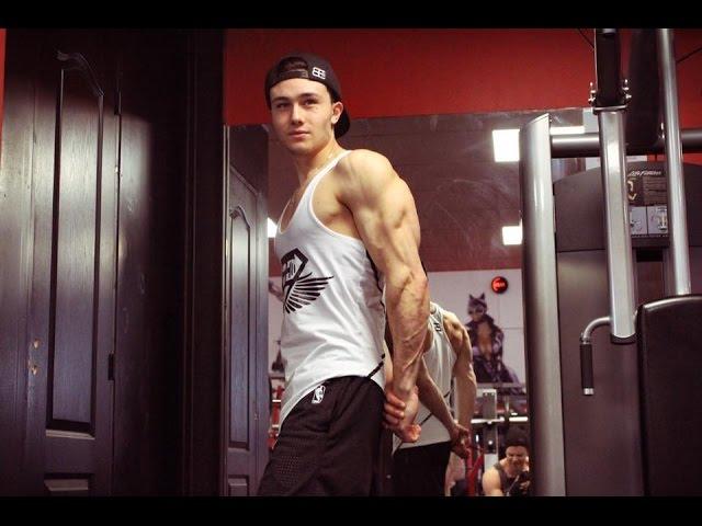 Enzo Carini - Clip - 19 yo - Bodyengineers