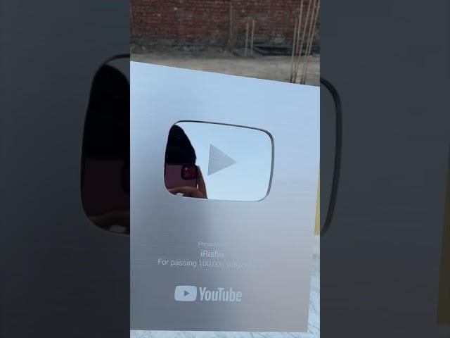 1000 Subscribers pe YouTube Ne Diya Silver Play Button  | Silver play button on 1000 subscriber 🫣