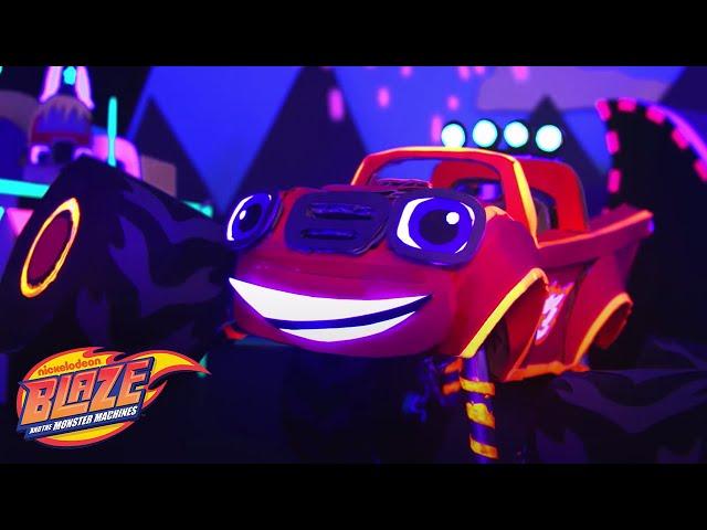 Blaze vs Crusher Light Riders Crafts | Blaze and the Monster Machines