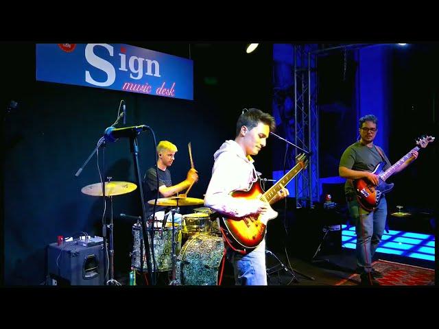 MATTEO MANCUSO "FRED" (Cover Allan Holdsworth): Sign Music Desk Concert